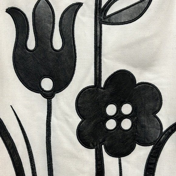 Victoria Beckham for Target Black and White Mod Shift Tulip Appliqué Dress - Picture 6 of 15